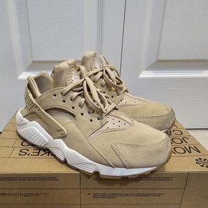 NIKE Huarache Beige Suede US 7.5 W
